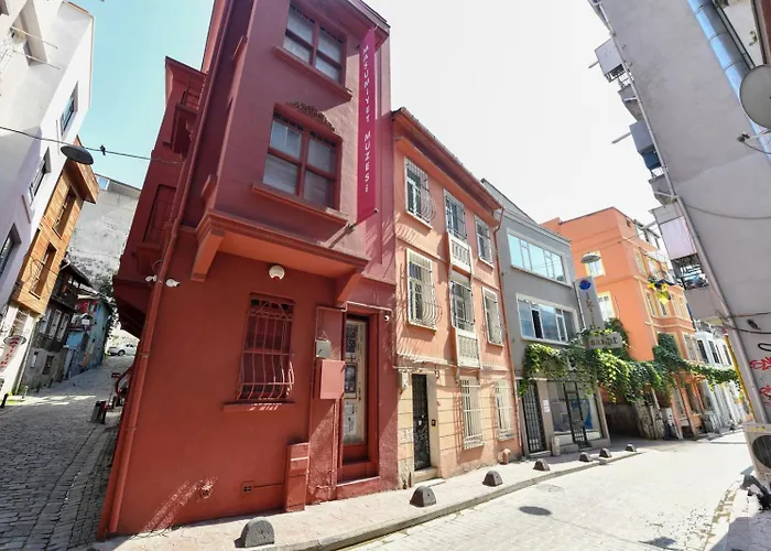 Taksim Private Terrace Close To Antique Store Galata Port Cihangir